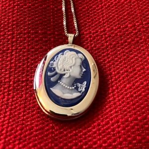 Blue Resin Cameo Lady Necklace (Locket)